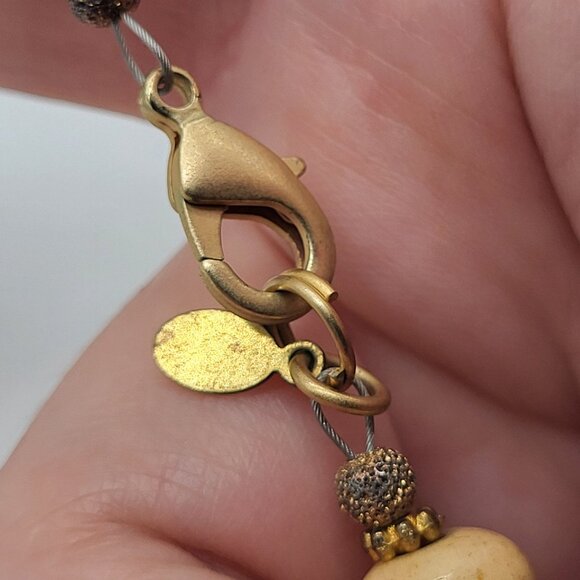 Beaded Necklace With Gold-Edged Stone Arrowhead Pendant *Flaw - Picture 10 of 13